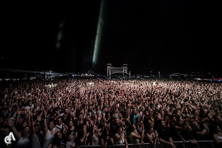 Release Athens 18000 Crowd 1